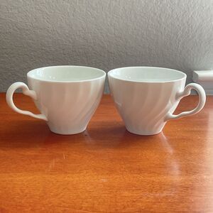 Set of 2 Vintage Johnson Brothers Swirl Set Coffee / Tea Cup Made In England